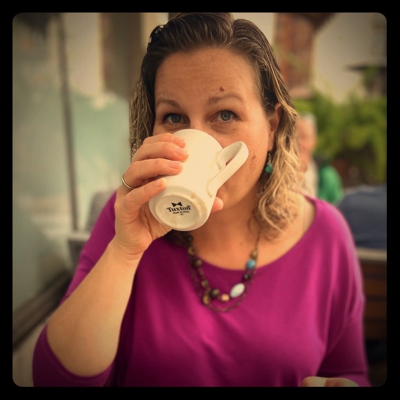 Meet your Posher, Joleen - Picture 1 of 1